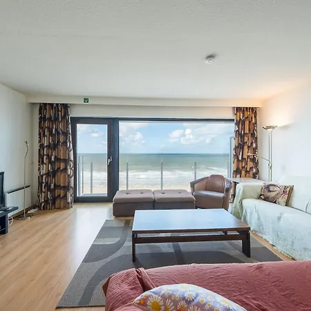Apartment On The 8th Floor